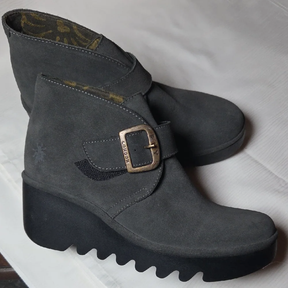 FLY LONDON Charcoal Suede Wedge Boots - Picture 1 of 9